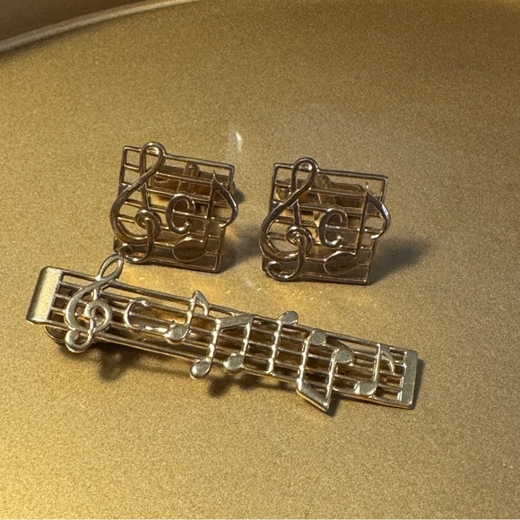 Gold Musical Note Cufflinks and Tie Clip Set - Picture 1 of 4